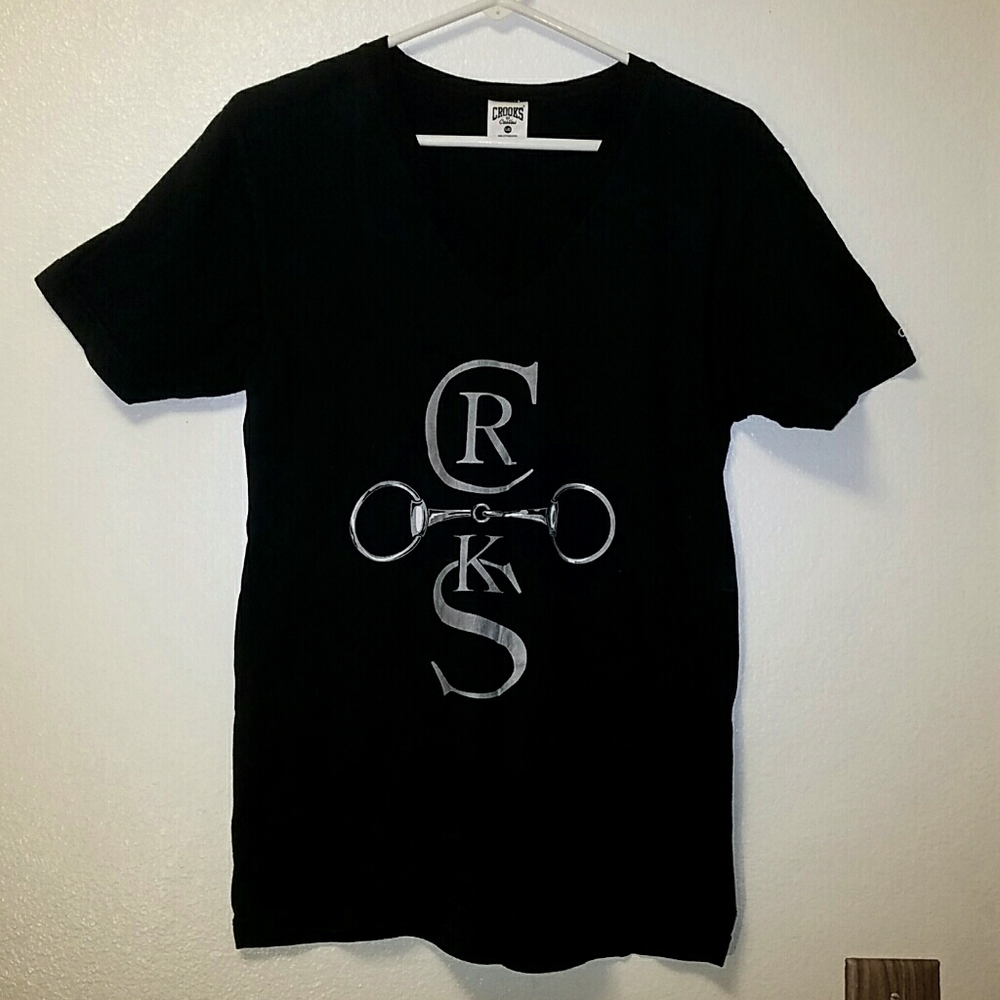 Crooks & Castles V-Neck T-Shirt Size L